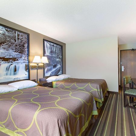 Super 8 By Wyndham Weston Wv Hotel Exterior foto