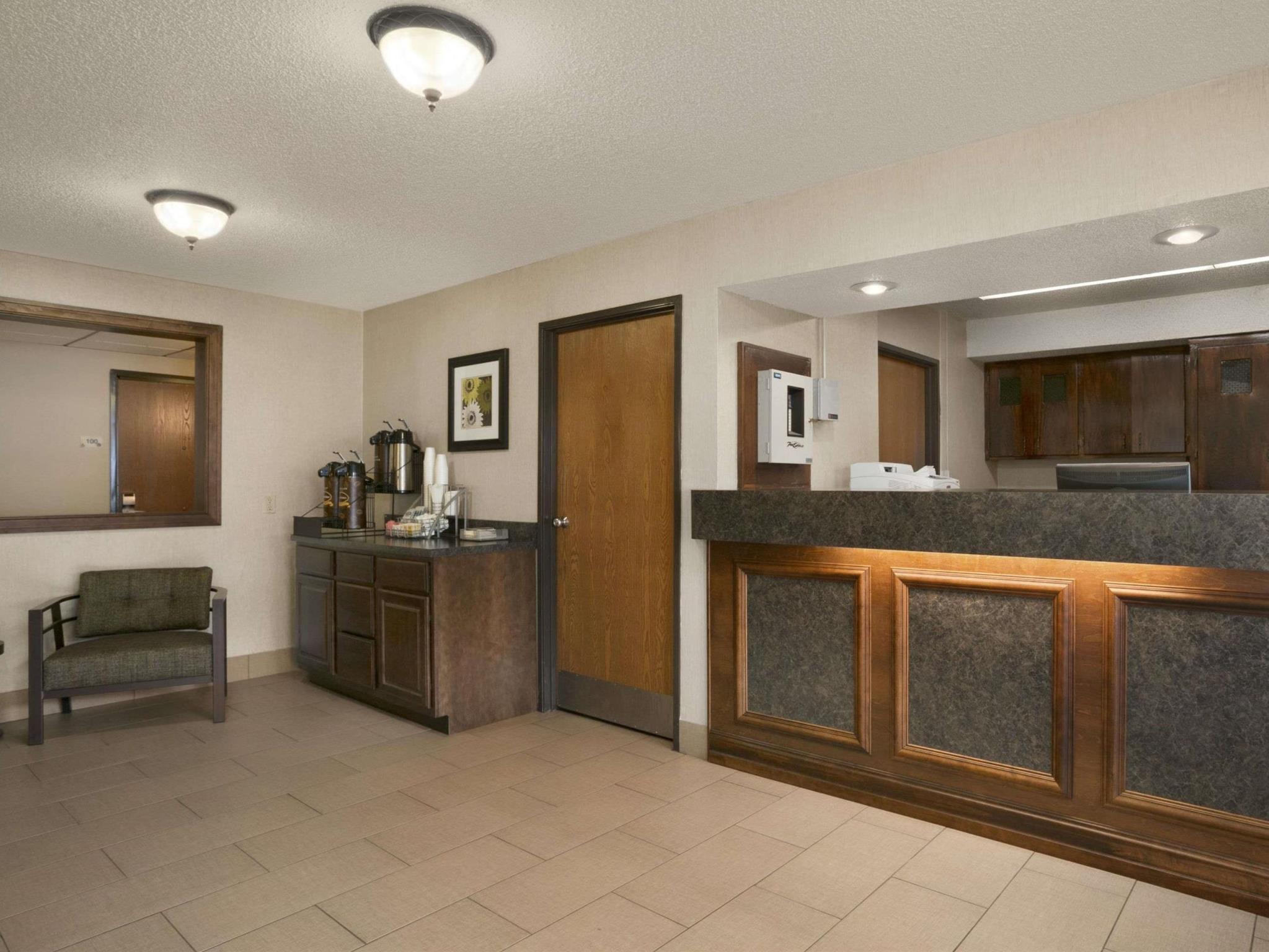 Super 8 By Wyndham Weston Wv Hotel Exterior foto
